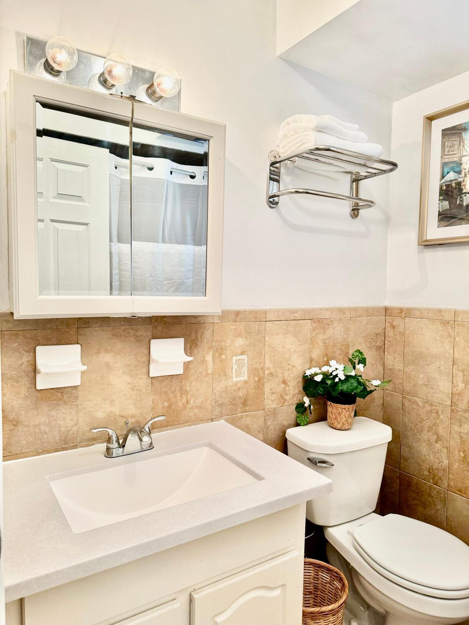 Stylish Evergreen Apartment By Newark Airport 外观 照片